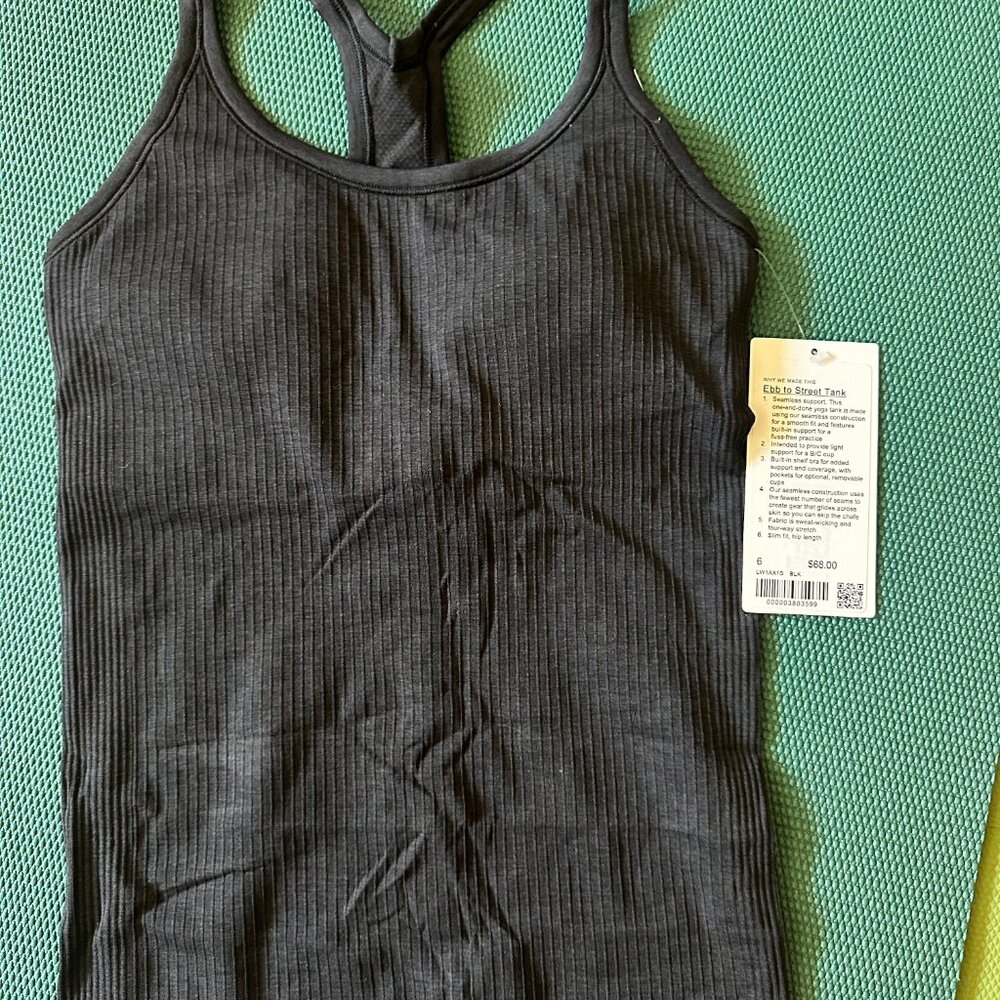 Lululemon Ebb to street Tank Top Light Support, B/C Cup Size 6 Black